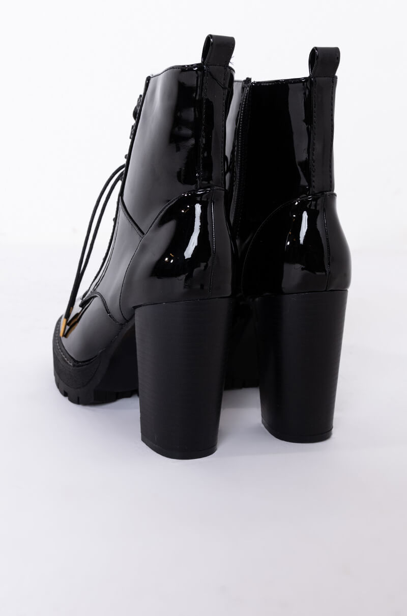 AZALEA WANG CHUNKY HEEL LACE UP BOOTIE BLACK PATENT